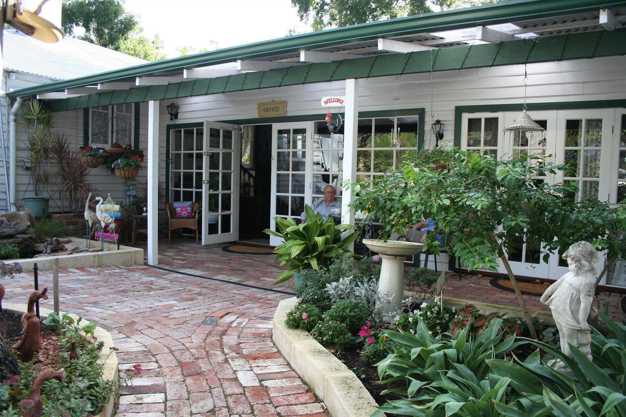 Rosebridge House Bed & Breakfast Adult Retreat Gooseberry Hill Exterior photo