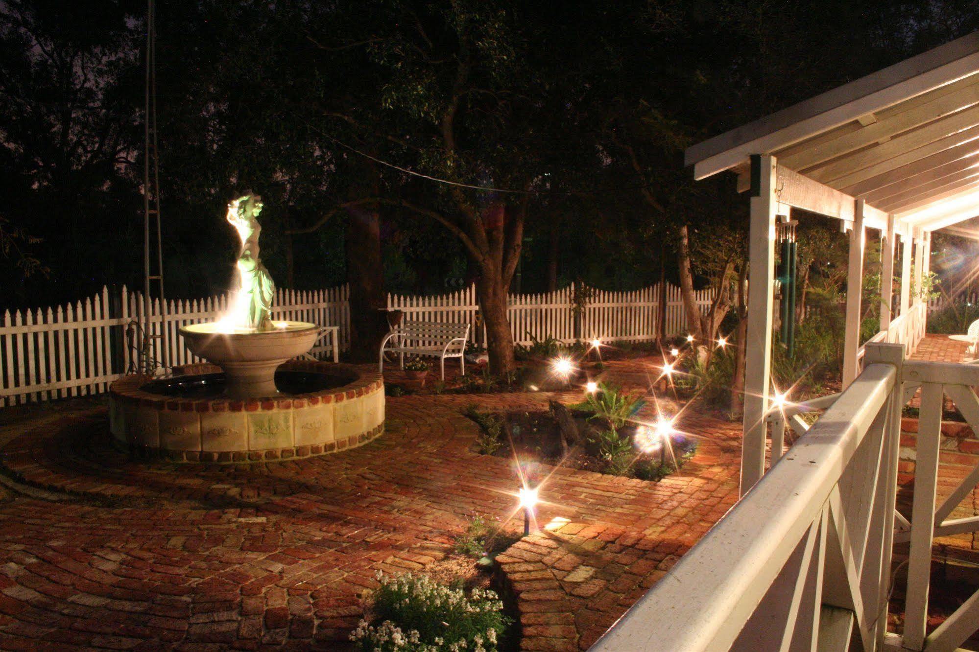 Rosebridge House Bed & Breakfast Adult Retreat Gooseberry Hill Exterior photo